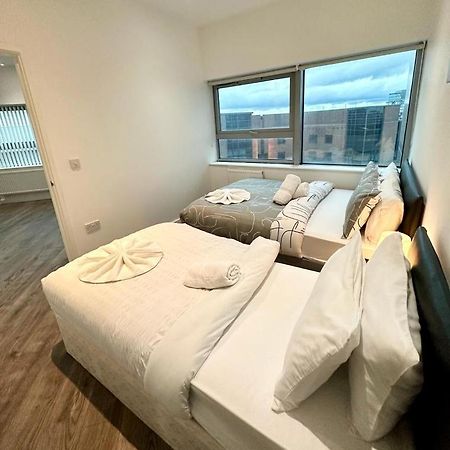 Alarabi Apartments-Two Bedrooms Apartment 크로이던 외부 사진