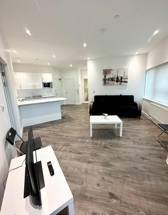 Alarabi Apartments-Two Bedrooms Apartment 크로이던 외부 사진